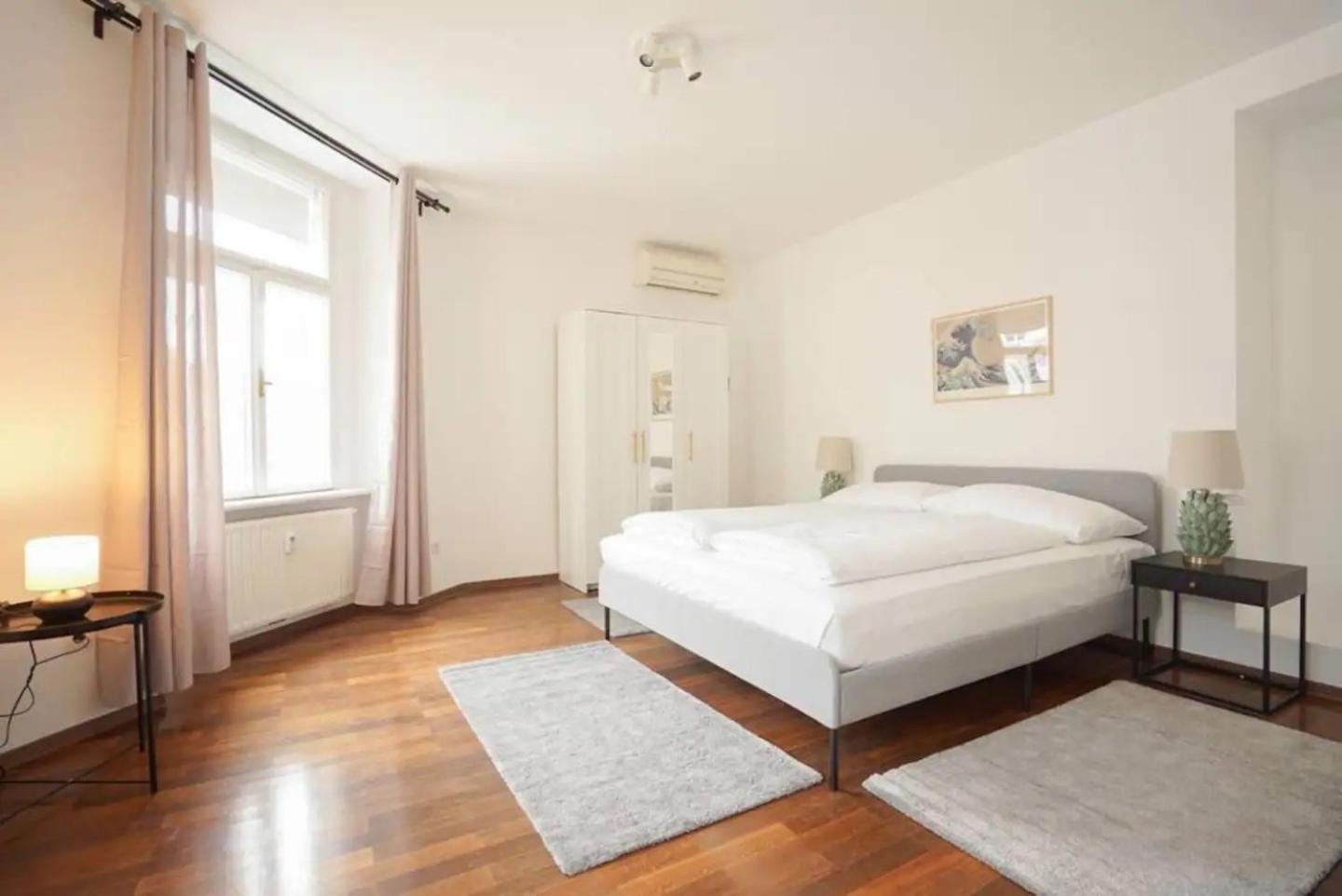 Authentic Austrian Flat In The South Of Vienna Apartamento Modling Exterior foto