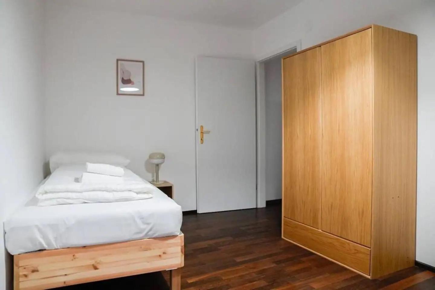 Authentic Austrian Flat In The South Of Vienna Apartamento Modling Exterior foto