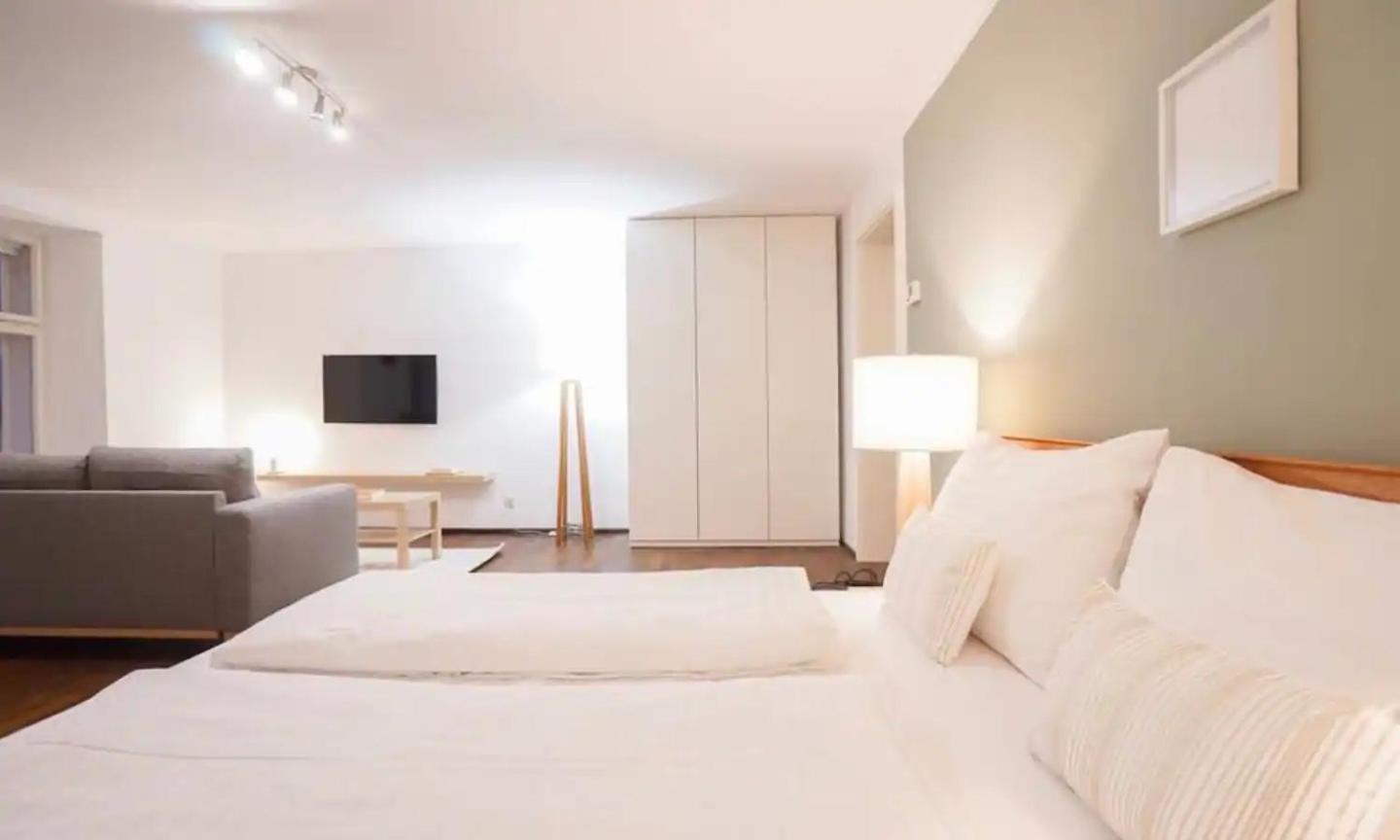 Authentic Austrian Flat In The South Of Vienna Apartamento Modling Exterior foto